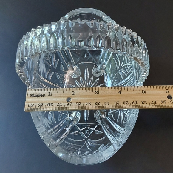 VINTAGE Crystal Basket with Handle / 7.5" L x 7" H x 5" W - Picture 8 of 8